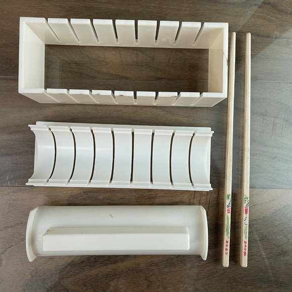 5-Piece Sushi-Making Mold Kit & Chopsticks - Picture 1 of 15